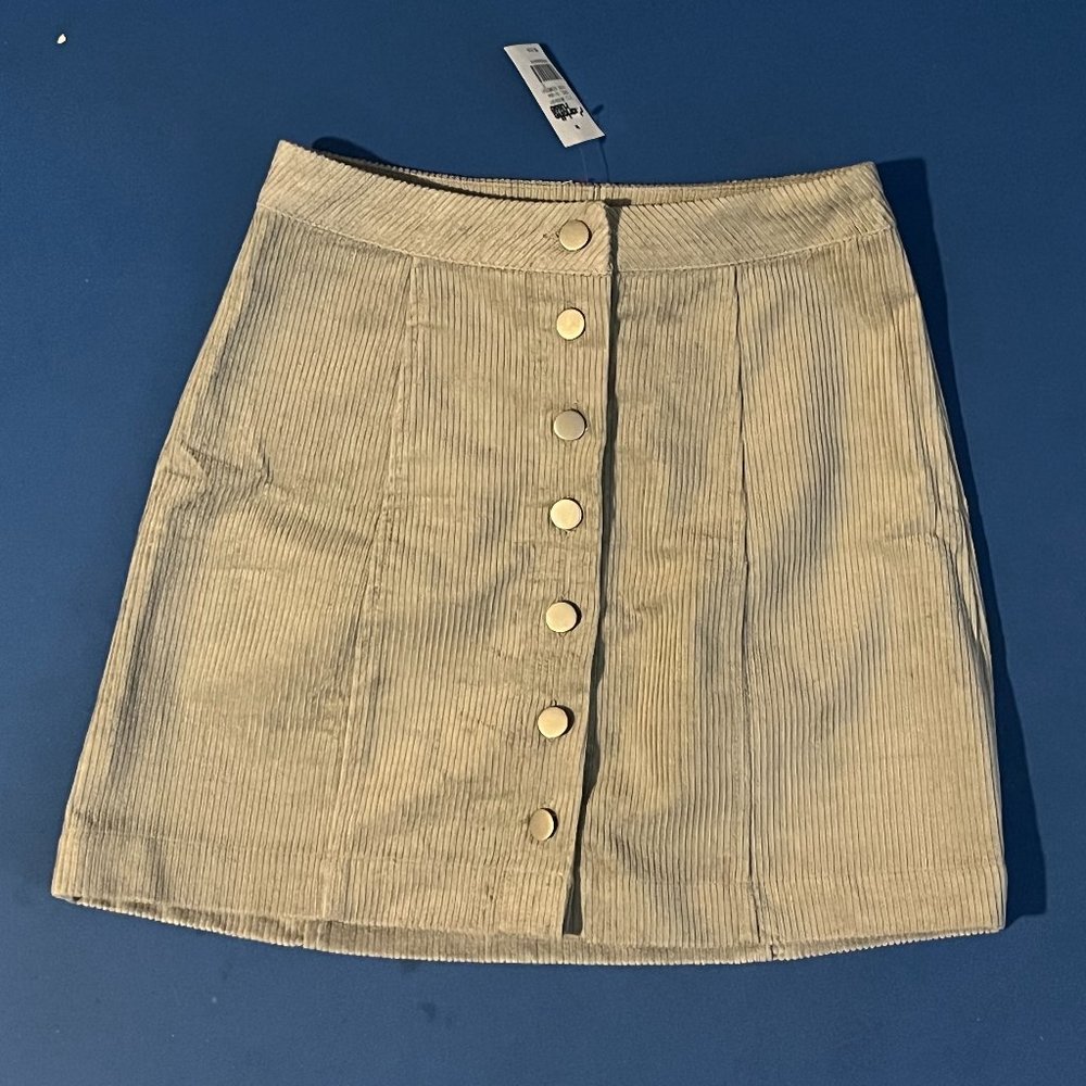 Charlotte Russe Light Gray Corduroy Mini Skirt Button Front Size Small S NWT
